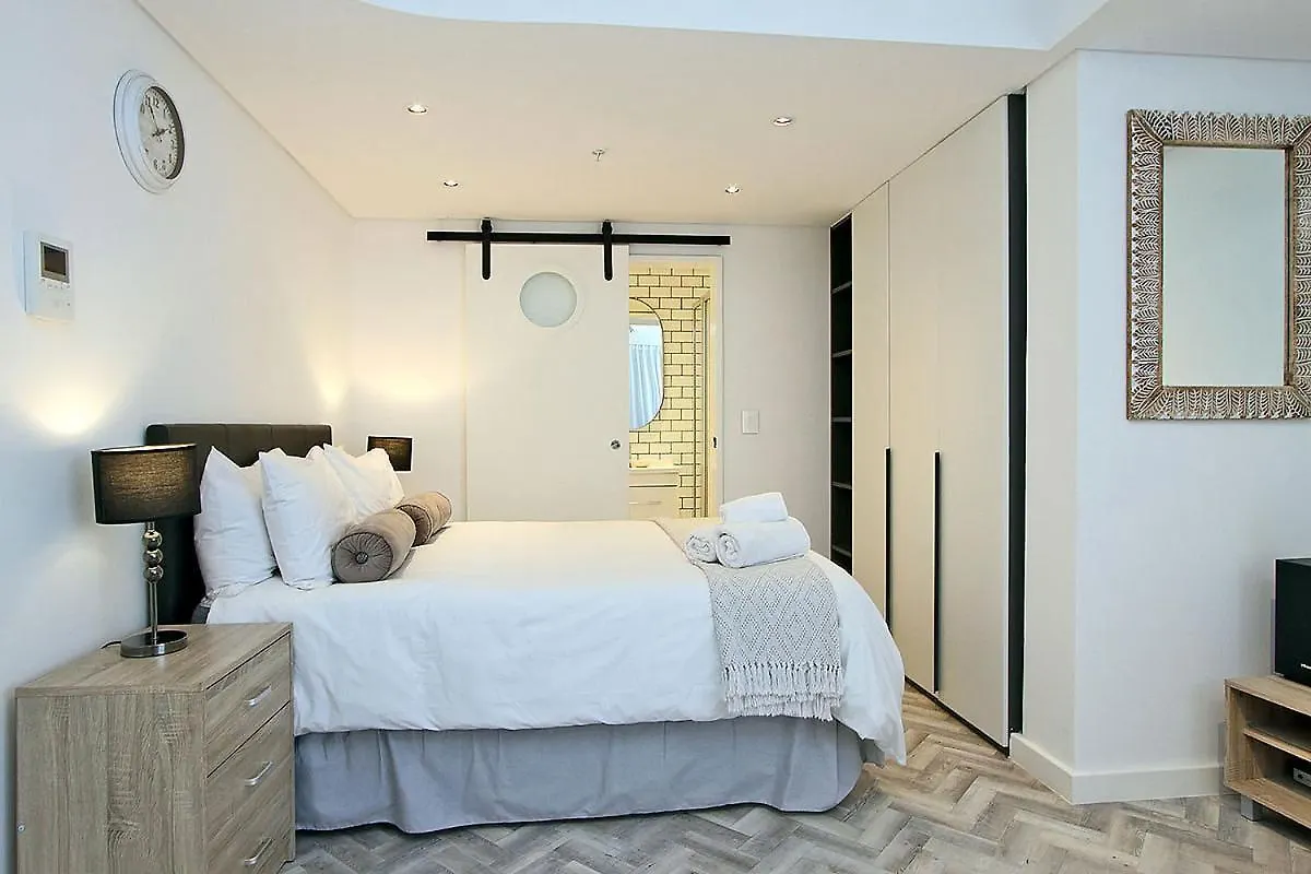 Tuynhuys Self Catering Studio Apartments ケープタウン 南アフリカ