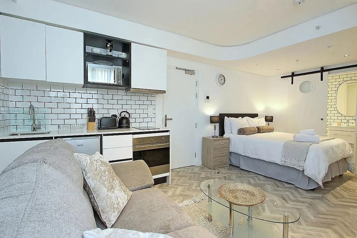 Tuynhuys Self Catering Studio Apartments ケープタウン